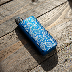 Le dotPod Go Kit Bandana est une édition exclusive customisée en France, avec un design Bandana style Paisley.